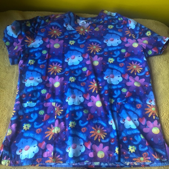 Scrub top